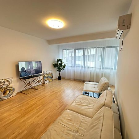 Centru Unirii Luxury Vip Palmier Apartament 2 Camere Cu Terasa Exterioara Amenajata ! Parcare Subterana Privata Climatizata Si Supravegheata Video Dar Doar Cu Rezervare In Limita Locurilor Disponibile !Proprietate In Regim Hoteliep - Nu Are Bucatarie Bukarest Kültér fotó