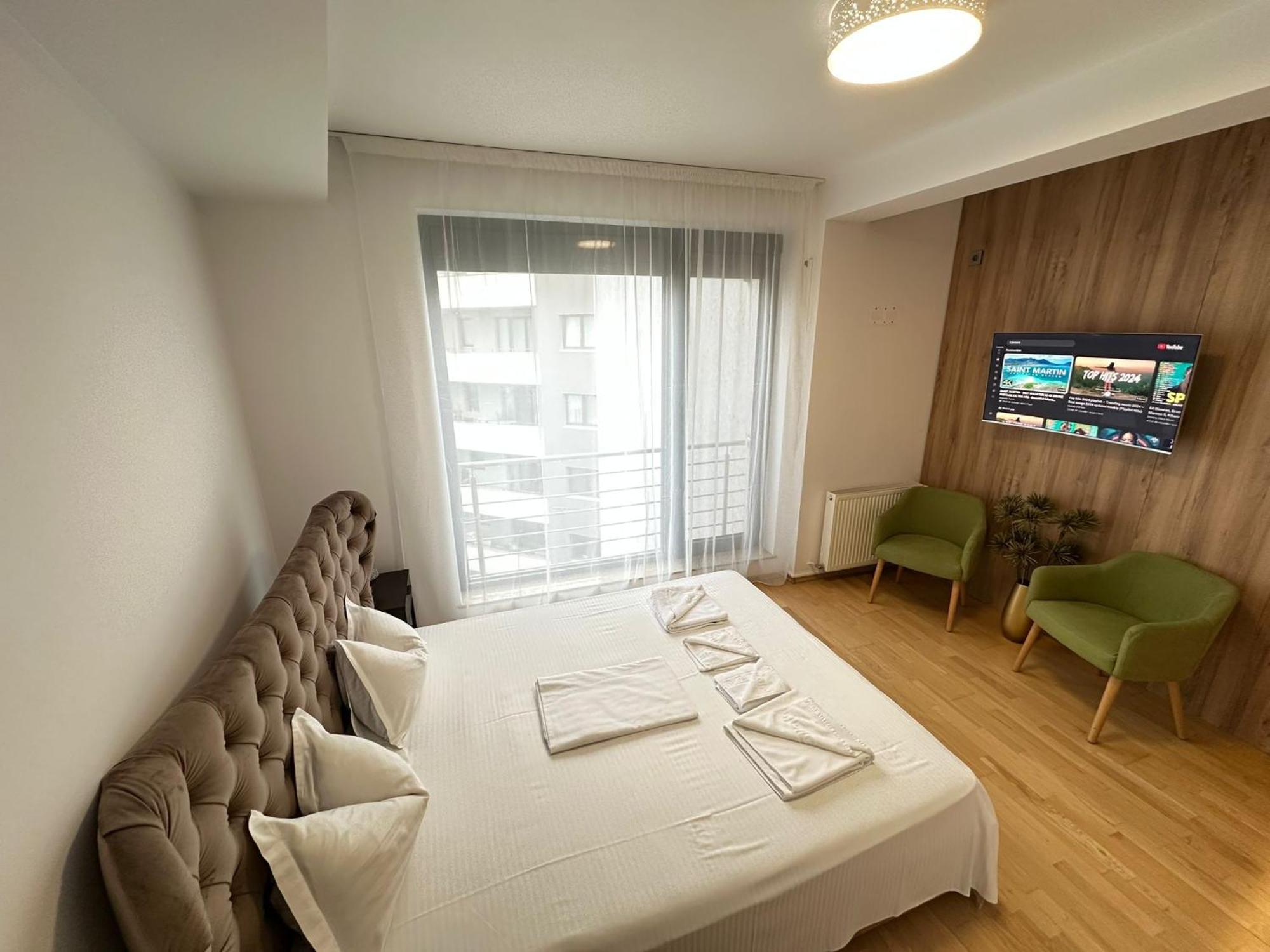 Centru Unirii Luxury Vip Palmier Apartament 2 Camere Cu Terasa Exterioara Amenajata ! Parcare Subterana Privata Climatizata Si Supravegheata Video Dar Doar Cu Rezervare In Limita Locurilor Disponibile !Proprietate In Regim Hoteliep - Nu Are Bucatarie Bukarest Kültér fotó
